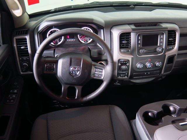 2017 RAM Ram Pickup 1500 4x4 Express 4dr Quad Cab 6.3 ft. SB Pickup